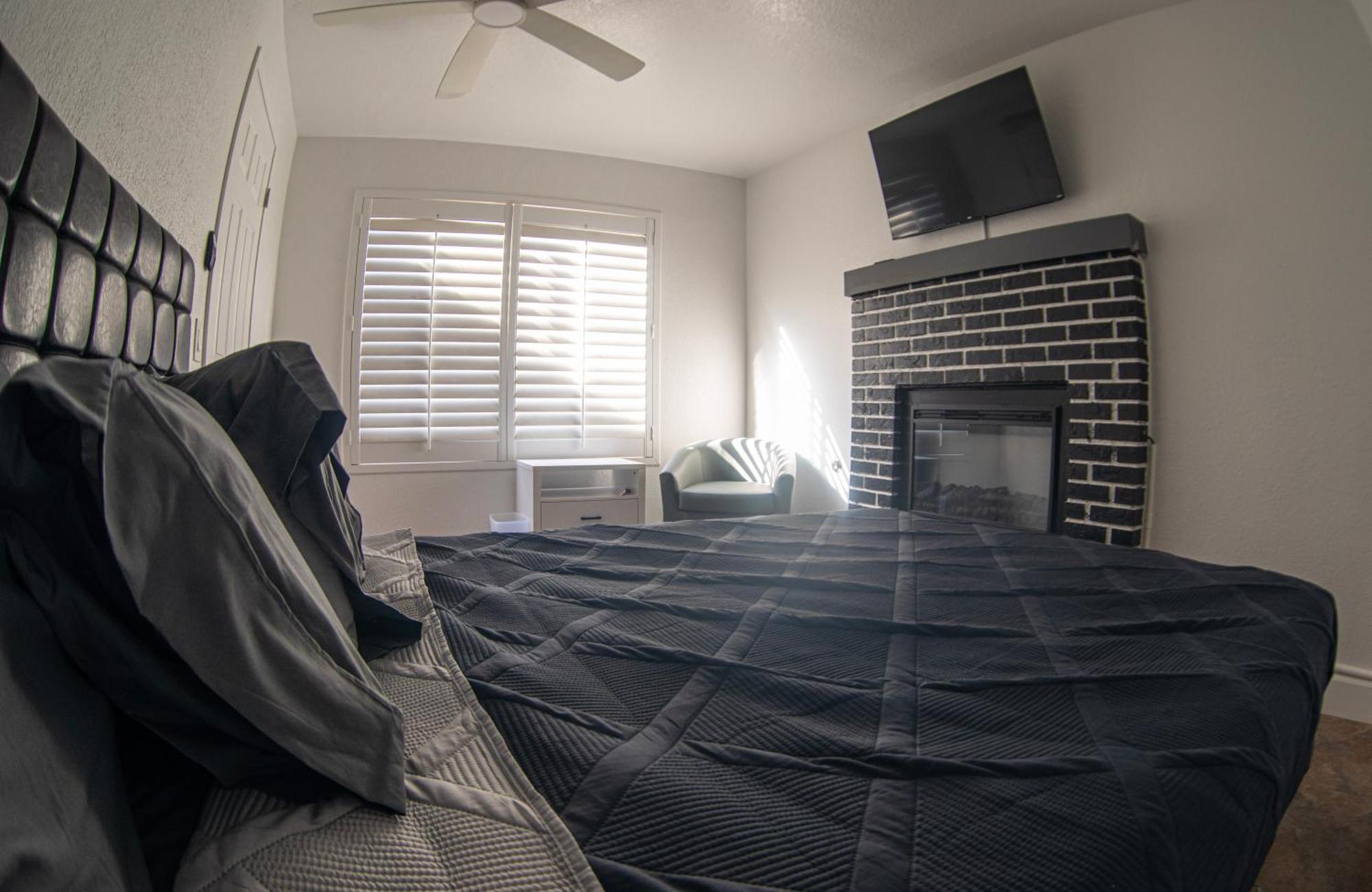 Comfy Expansive Home - Near The Strip - Heated Pool Las Vegas Exteriör bild