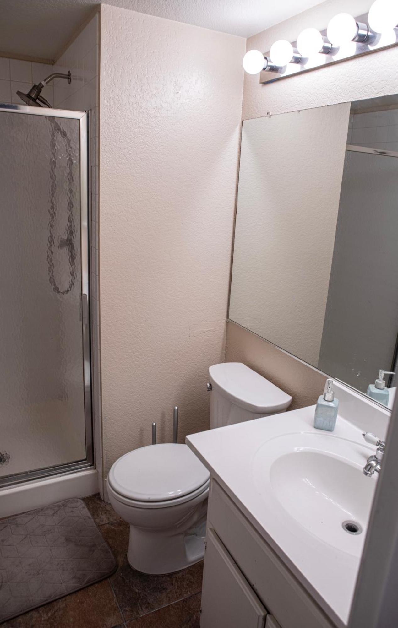 Comfy Expansive Home - Near The Strip - Heated Pool Las Vegas Exteriör bild